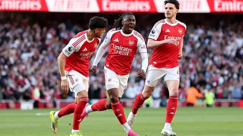 ผลบอลเมื่อคืน อาร์เซน่อล เบียดเฉือน นิวคาสเซิ่ล แซงขึ้นจ่าฝูง พรีเมียร์ลีก