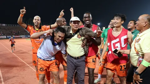 “น้าฉ่วย” เปิด 3 ปรัชญา พา “ศรีสะเกษ” เลื่อนชั้นสู่ไทยลีก รอบ 14 ปี-ฝากถึง “บุรีรัมย์”