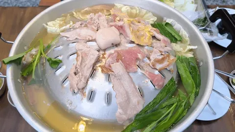 ย้อนวันวานโรงหนังเก่า เทพนคร Grill & Beer พลิกตำนานเมืองพิษณุโลกสู่ร้านหมูกระทะสไตล์เรโทร