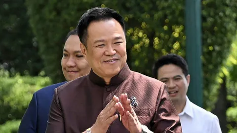 “อนุทิน” ประธาน-เอกชนร่วม ครม.เศรษฐกิจ ยธ.ชุดใหญ่ชี้ชะตาวันนี้ เงื่อนไขพักโทษทักษิณ