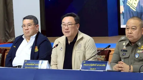 “จุลพันธ์” ดีใจ “ทักษิณ” ได้พักโทษ ยันไม่มานั่งที่ปรึกษาพรรคเพื่อไทย