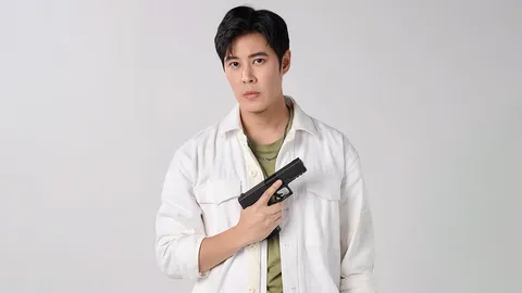 "เบน สันติราษฎร์" หัวใจไม่ว่าง แจงไม่โพสต์รูปคู่แต่ไปไหนด้วยกันตลอด สุดทุ่มฉากบู๊เล่นจริง เจ็บจริง