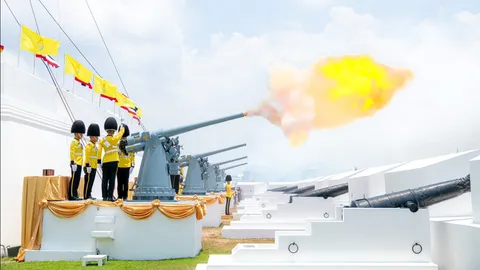 3 เหล่าทัพยิงสลุตหลวงฉลิมพระเกียรติ “ในหลวง” เนื่องในวันฉัตรมงคล