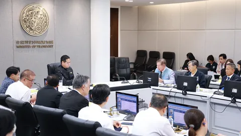 "สรรเพชญ" หารือหอการค้าไทย มุ่งยกระดับโลจิสติกส์ ลุยแก้จราจรท่าเรือแหลมฉบัง