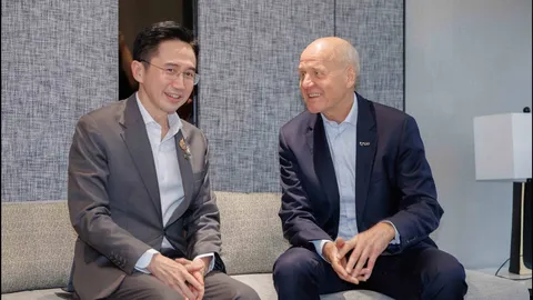 ทรูแจกเน็ตเรียน AI ฟรี 10GB  จับมือกูเกิล-อว.ปั้นหลักสูตรเก็บหน่วยกิตได้   