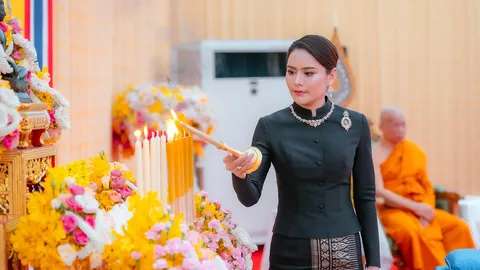 โปรดเกล้า ฯ ให้ “เจ้าจอมท่านผู้หญิงอรอนงค์” เป็นผู้แทนพระองค์สมโภช “พระพุทธปิยนาฏวชิรพัทธ์” 