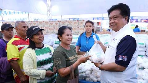 เริ่มแล้ว "มหกรรมธงฟ้า" นราธิวาส พาณิชย์ ขนสินค้าถูกช่วยลดภาระประชาชน
