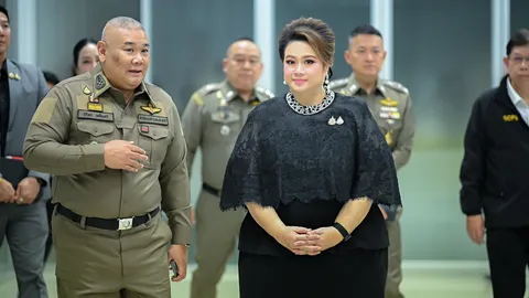 “ศุภมาส” ผนึก บช.ก. ทลายคลังบุหรี่ไฟฟ้าออนไลน์ ยึดของกลางนับหมื่นชิ้นพร้อม “สารซอมบี้”
