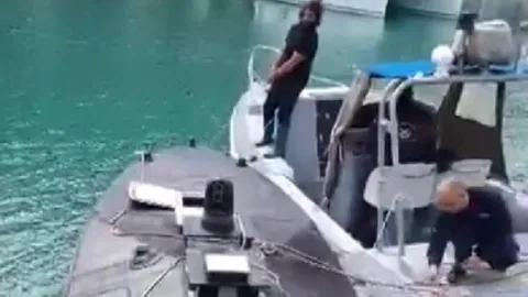 กรีซตรวจสอบเรือโดรนปริศนา หลังพบในทะเลไอโอเนียน