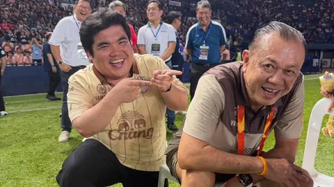 "แจ็ค แฟนฉัน" ถึงกับเขินหลังโดน "เนวิน" แซวหลังไปชมเกมนัดที่ "บุรีรัมย์" ฉลองแชมป์ "ไทยลีก"