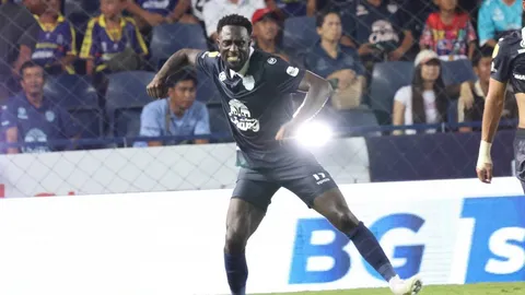 ผลบอลสด บุรีรัมย์ 9 คน แพ้ ยะโฮร์ 1-2 รวมผล 2 นัด ชนะ 4-3 ลิ่วชิงฯ Shopee Cup 2025-26