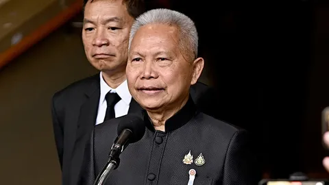 "โสภณ" ส่งศาลตีความ พ.ร.ก.กู้เงิน ขัดรัฐธรรมหรือไม่ ปชน. ชงตั้ง กมธ.คุมเข้ม
