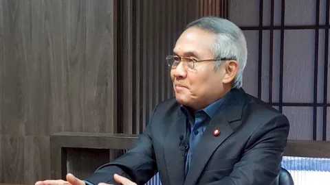 “สุรเดช” สอน “เอกนิติ” อย่ามองแต่แง่บวก ค้านรัฐบาลออก พ.ร.ก.กู้เงิน 4 แสนล้าน