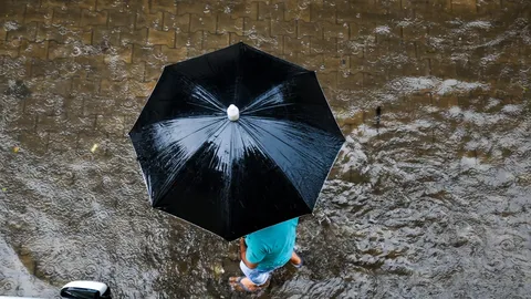 อุตุฯ ฉบับ 10 เตือนไทยฝนตกหนัก ระวังน้ำท่วมฉับพลัน-น้ำป่าหลาก กระทบถึง 18 พ.ค. 69