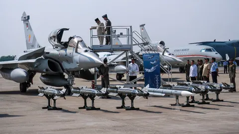 อินโดนีเซียเสริมแสนยานุภาพกองทัพ รับมอบเครื่องบินรบ Rafale ล็อตใหม่จากฝรั่งเศส