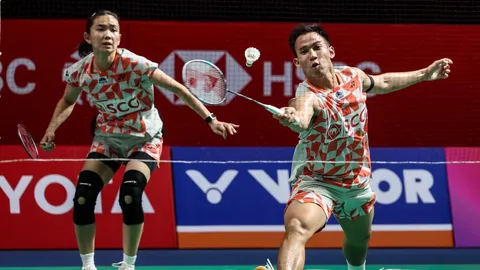 “มุก-ซาบิ“ คว่ำเต็ง 4 “บาส-เฟม” เล่นไม่จบแบดฯ “มาเลเซีย 2026”