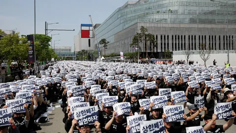 แรงงานซัมซุงเตรียมนัดหยุดงาน 48,000 คน ส่อกระทบเศรษฐกิจเกาหลีใต้-ซัพพลายชิปโลก