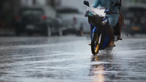 ไทยยังมีฝนตกต่อเนื่อง อุตุฯ เตือนฉบับที่ 16 เช็กจังหวัดไหนบ้าง "ฝนตกหนัก"