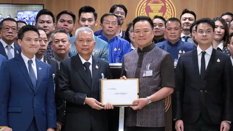"ภูมิใจไทย" ยันจริงใจ ยื่นแก้รัฐธรรมนูญ ตั้ง สสร. นายกฯ สั่งเข้มแบข้อมูลหมด เต้นแก้ทุจริต