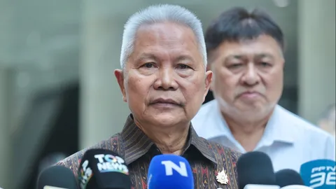 “โสภณ” สั่ง สภาฯ เร่งแก้ปัญหาน้ำท่วม หลังพบออกแบบไม่เหมาะสม ท่อระบายน้ำเล็กเกินไป
