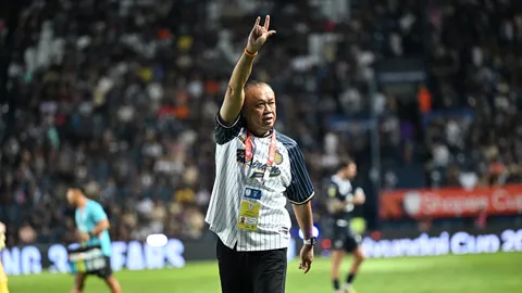 มาทันที "เนวิน" สาดวาทะเด็ด หลังบุรีรัมย์ คว้าแชมป์ Shopee Cup ครองเจ้าอาเซียน 2 ปีติด
