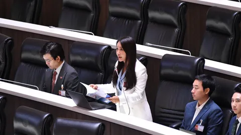 “ศิริกัญญา” ซัดกองทุนบัตรคนจน ตั้งงบไม่พอจนต้องดึงเงินกู้มาโปะ เสี่ยงผิดกฎหมาย 