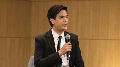 “ไอติม” หวังสมาชิกรัฐสภาทุกคน โหวตรับหลักการทุกร่างแก้รัฐธรรมนูญวาระหนึ่ง