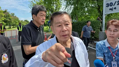 "เสรีพิศุทธ์" บุกบ้านเนวิน ทวงเขากระโดง แจ้งตร.เอาผิด ซัดถึงอนุทิน ปชน.ดันญัตติ ติดตามเงินกู้
