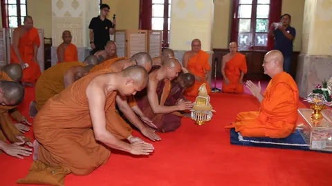 “พระปัญญาการะ” เข้าถวายสักการะพระพรหมสิทธิ ณ วัดสระเกศ ราชวรมหาวิหาร