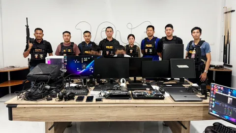 ทลายออฟฟิศเว็บพนันย่านบางแสน เงินหมุนทะลุ 50 ล้าน ทำลายหลักฐาน โยนคอมฯ ลงมาจากคอนโด