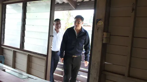 รมช.ศธ. รับฟังปัญหา สกร.นครศรีฯ-พัทลุง-สงขลา รุดดูบ้านพักครูเร่งรัดงบซ่อมแซม