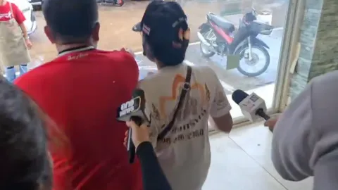 "ป้าแหวว" เมียนายเดช ยันไม่รู้เรื่องสามีขโมย - เผาทำลายหวย 6 ล้าน