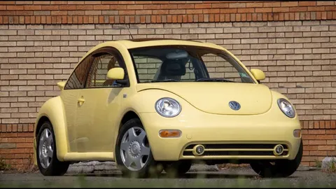 รถพระที่นั่ง Volkswagen New Beetle สมเด็จพระเจ้าลูกเธอ เจ้าฟ้าพัชรกิติยาภาฯ  