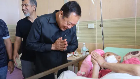 “ทวี” นำคณะพรรคประชาชาติ เยี่ยม “เด่น โต๊ะมีนา” ย้ำผูกพันในฐานะสะพานเชื่อมทางจิตวิญญาณ