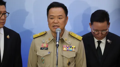 “อนุทิน” บอก “ดีอี” แจงปม TH AI Passport แล้ว เชื่อหากทำผิดกฎหมาย ระบบจะทำให้ล้มไปเอง