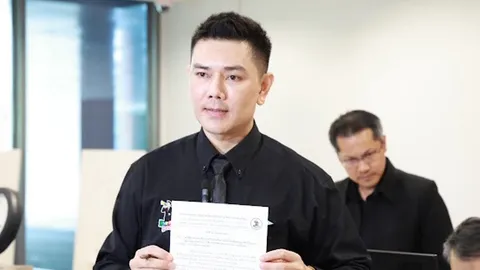 “ทนายอั๋น” บุกร้องผู้ตรวจการแผ่นดิน เบรก 3 กกต. ทำคดีฮั้ว สว. 