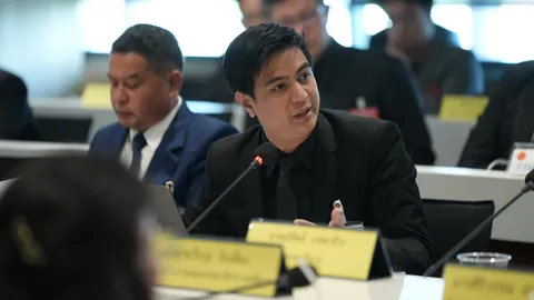 “พริษฐ์” สรุป 9 ประเด็นสำคัญคดีฮั้ว สว. ที่ กกต. ยังไม่มีคำตอบ และตอบไม่ได้ 