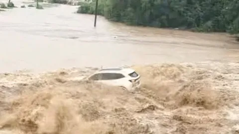 ฝนถล่มหนักภาคใต้จีน น้ำท่วมรพ.ผู้ป่วยกว่า 500 คนต้องอพยพ หลังระดับน้ำทะลักเกินจุดเตือนภัย