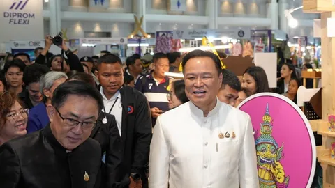 นายกฯเปิดงาน โอทอป 2026 โชว์อัตลักษณ์โดดเด่น กระแส "ผ้าไทย" ใส่สนุก จัดเมืองทองถึง 28 มิ.ย.