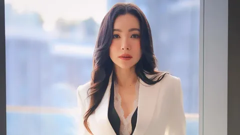 "ดีเจต้นหอม" ประกาศรับสมัครงานรีเซปชัน แต่ต้องเคลียร์ดราม่าเงินเดือนหลังเจอทัวร์ลง