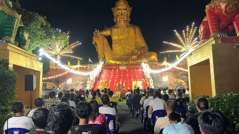 สายมูร่วมพิธีอาบน้ำมนต์ "วันจันทร์ซ้อนจันทร์" ไม่พลาดส่องเลขเด็ด 1/7/69 ลุ้นโชค