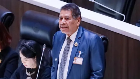กล้าธรรมสับงบฯ 70 ไม่ตรงจุด จี้ฟื้นฟูโรงเรียนน้ำท่วม ซัดงบยาเสพติดเหมือนเบี้ยหัวแตก