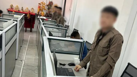 ลาวส่งกลับ 24 คนไทย ส่วนใหญ่เอี่ยวแก๊งคอลฯ-ปลอมเป็นตำรวจหลอกเหยื่อ