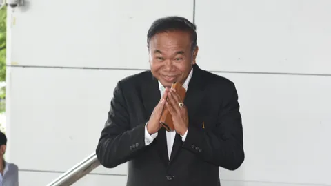 ศาลให้ประกันตัว “ครูปรีชา-เจ๊บ้าบิ่น” วงเงินคนละ 5 หมื่น คดีหวย 30 ล้าน