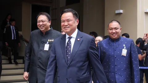 ยังไม่มีเค้าลางปรับ ครม. “อนุทิน” กำชับทีมรัฐบาลเร่งเครื่องสื่อสารผลงานให้ประชาชนรู้