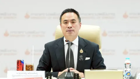 “เอกนัฏ” รับข้อสั่งการนายกฯ เรียกถก กบง.-กบน. ด่วนเย็นนี้ เร่งลดราคาน้ำมัน หลังน้ำมันดิบโลกปรับลด