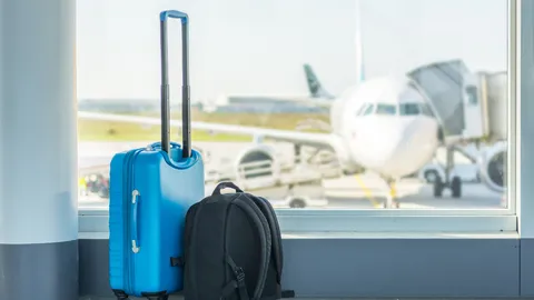 ทริกเลือกกระเป๋าเดินทางแบบ “Carry-On” ให้ผ่านฉลุยทุกกฎสนามบิน แถมดูดีมีสไตล์ หมดปัญหาความทุลักทุเล