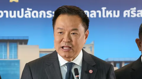 พ.ร.ก.เงินกู้ 4 แสนล้านฉลุย ศาลวินิจฉัยไม่ขัดรธน. ปชน.จับตาโครงการถลุง ส่งแค็ตตาล็อกรอแล้ว