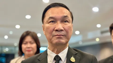 “ทรงศักดิ์” ชี้คดีทุจริตสอบท้องถิ่นต้องทำให้เร็ว-ชัดเจน ยันเดินหน้าเอาผิด “กฤต-ส้ม” หมิ่นประมาท