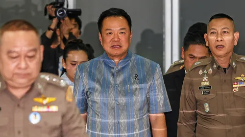 มติฟัน 5,814 ราย โกงสอบท้องถิ่น เจอพิรุธ “คะแนนดิบ” อนุทินหารือชุดสอบ